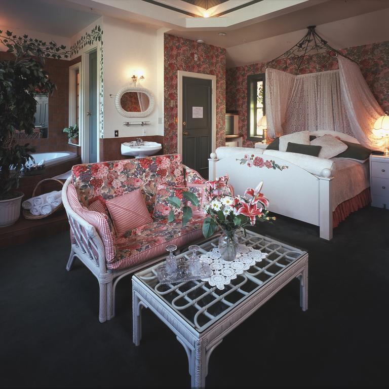 Humboldt House Bed & Breakfast วิกตอเรีย ห้อง รูปภาพ