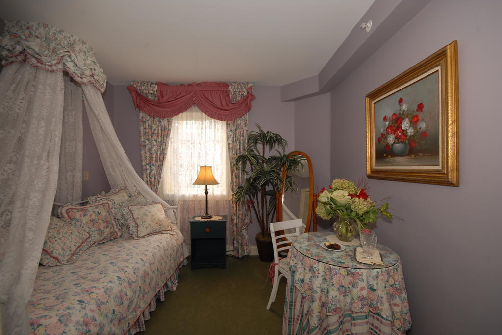 Humboldt House Bed & Breakfast วิกตอเรีย ภายนอก รูปภาพ